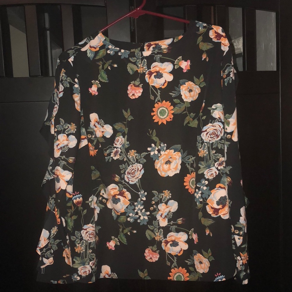 Never Warn Floral Flowy Blouse